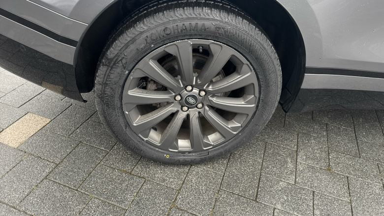 Land Rover Range Rover Velar 2.0 D200 R-Dynamic SE 5dr Auto Diesel Estate